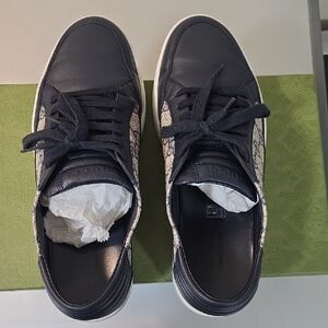 Gucci Men's Dark Blue and White Sneakers